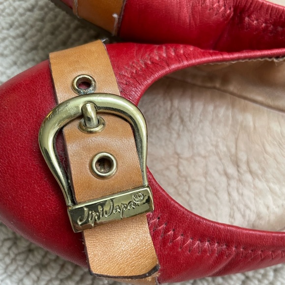 Flats - Picture 5 of 5